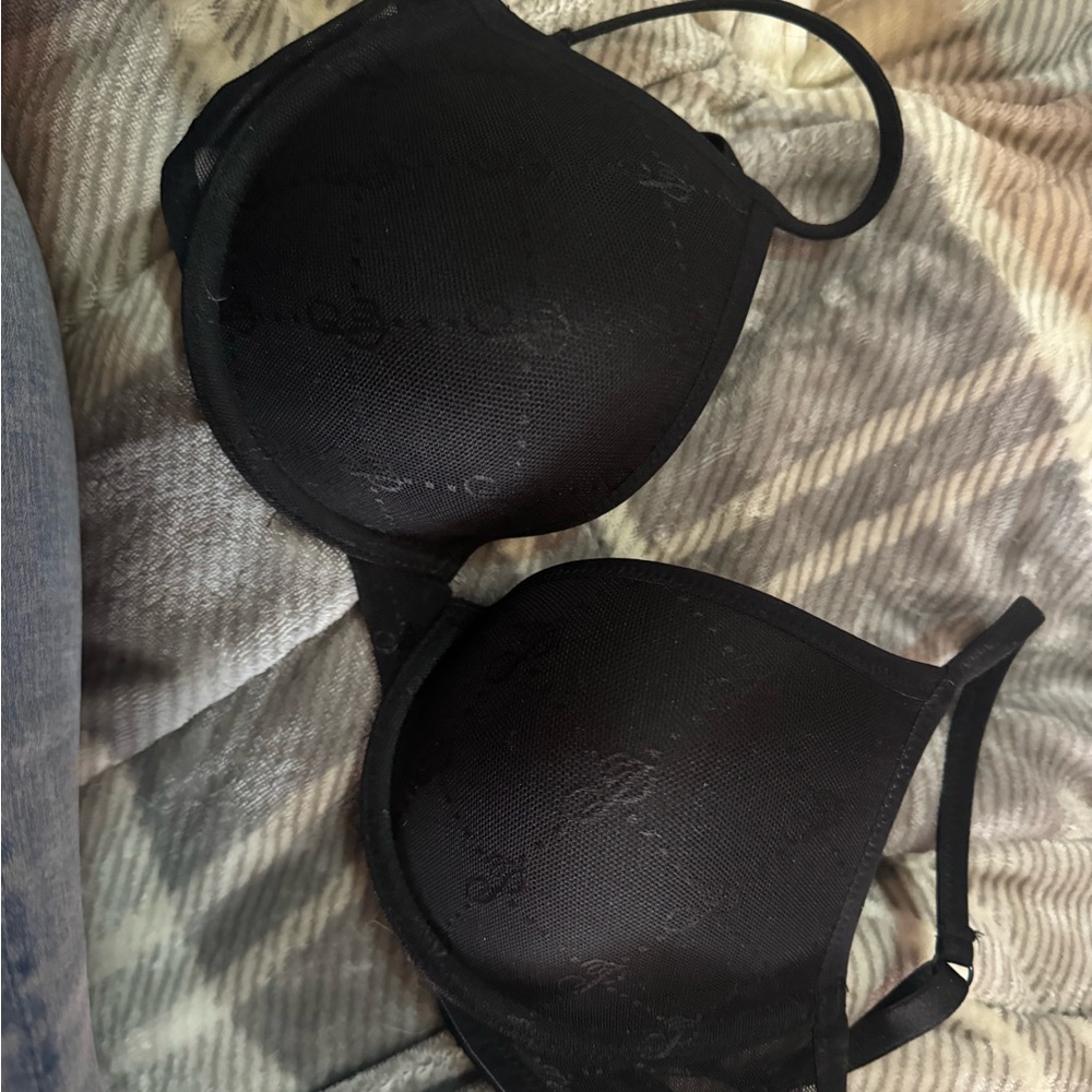 Victoria secret lightly lined wear everywhere bra 36B